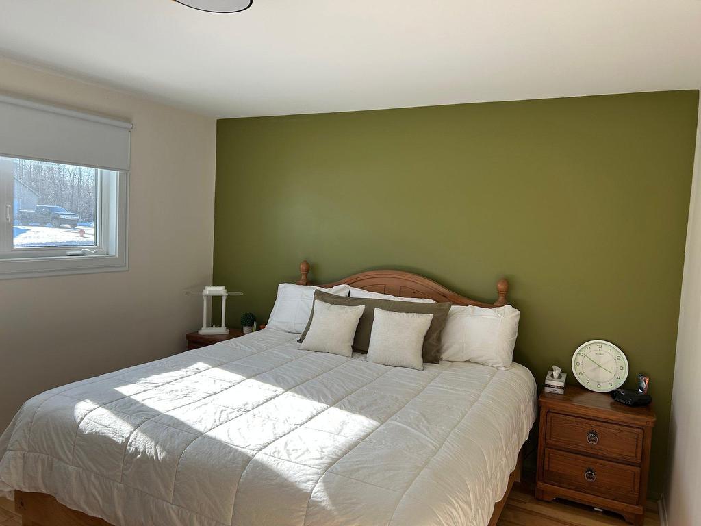 









4455


Rue Caron

,
Sept-Îles,




QC
G0G1L0

