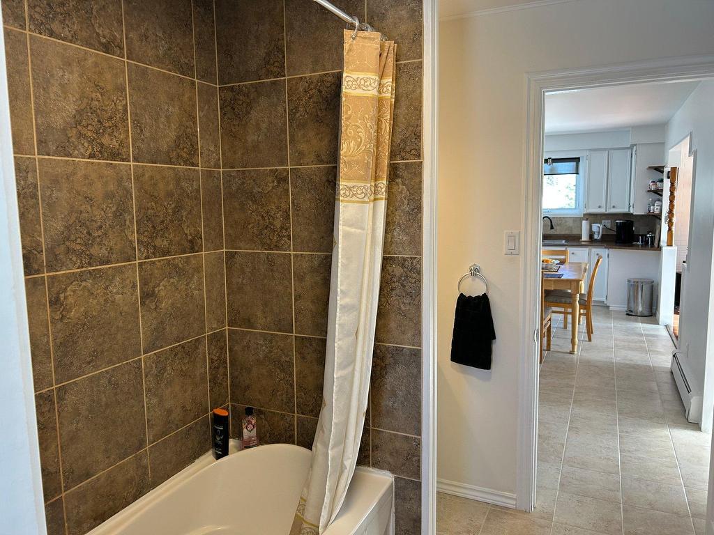 









4455


Rue Caron

,
Sept-Îles,




QC
G0G1L0

