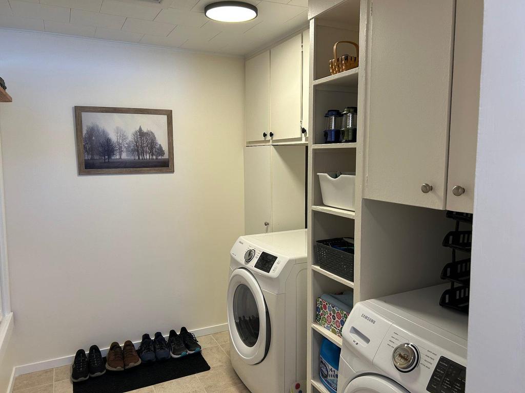 









4455


Rue Caron

,
Sept-Îles,




QC
G0G1L0


