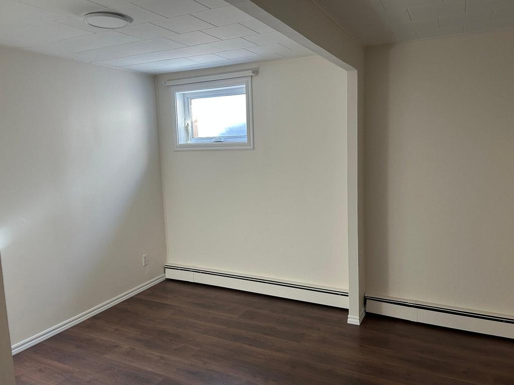 









4455


Rue Caron

,
Sept-Îles,




QC
G0G1L0

