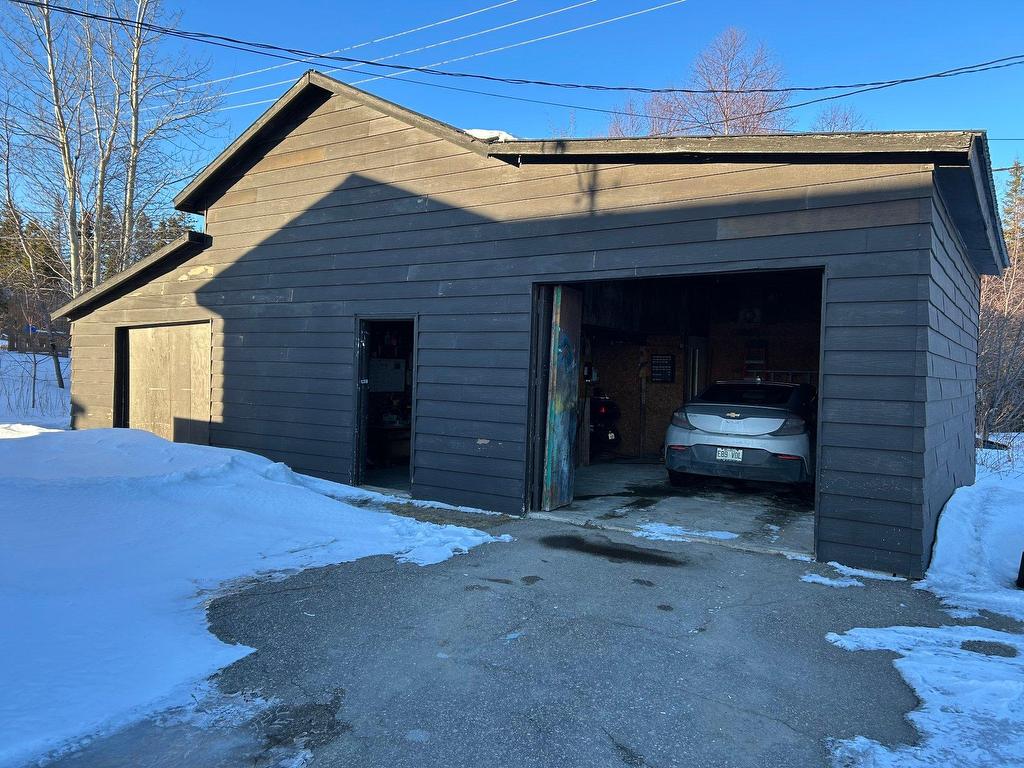 









4455


Rue Caron

,
Sept-Îles,




QC
G0G1L0

