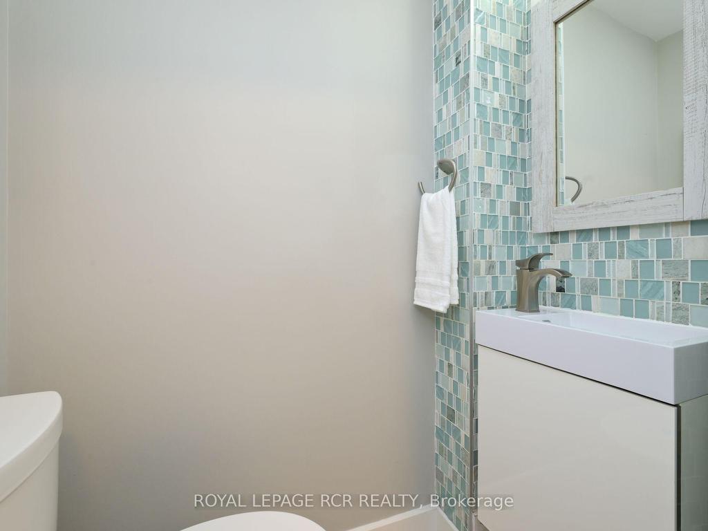 









307


Victoria

Street,
Shelburne,




ON
L9V 2Y4

