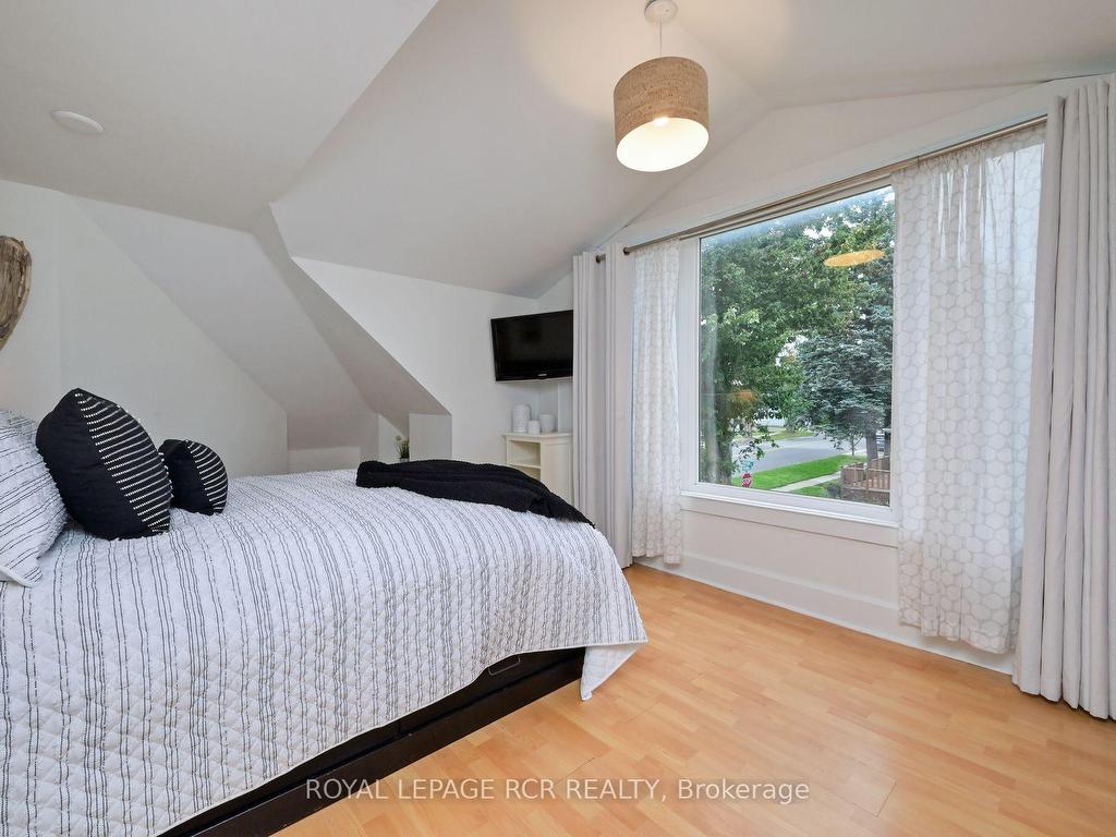 









307


Victoria

Street,
Shelburne,




ON
L9V 2Y4

