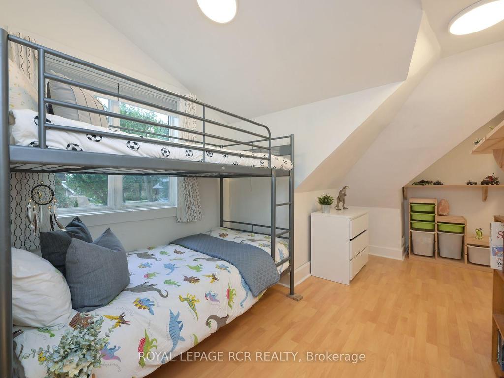 









307


Victoria

Street,
Shelburne,




ON
L9V 2Y4

