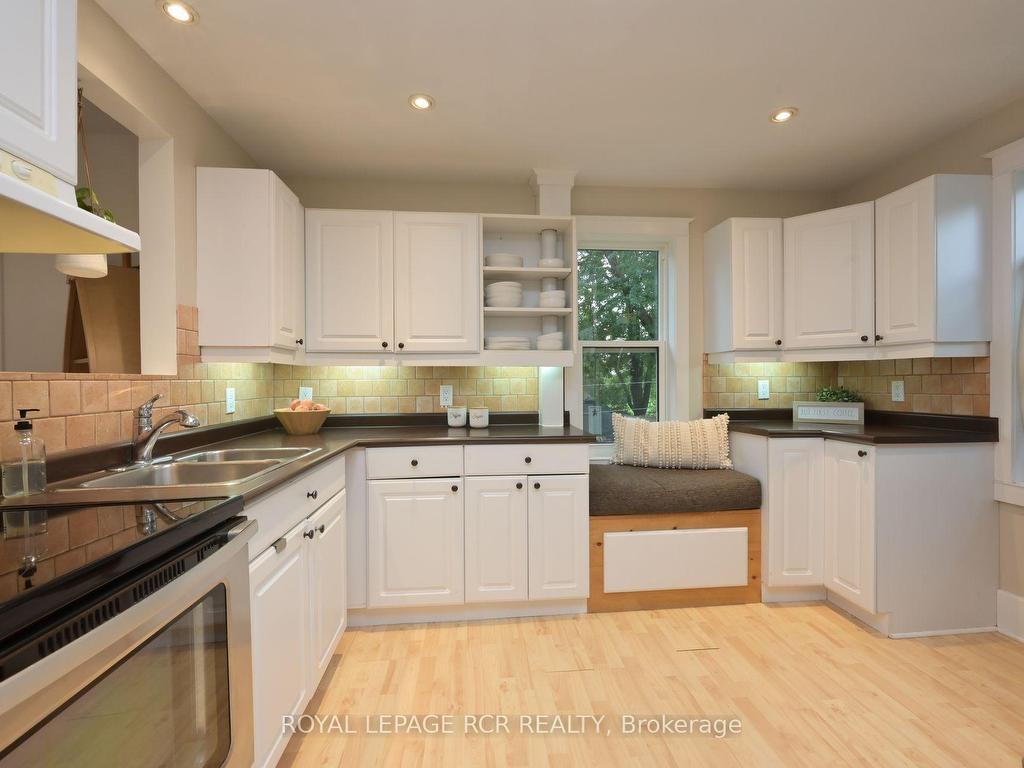 









307


Victoria

Street,
Shelburne,




ON
L9V 2Y4

