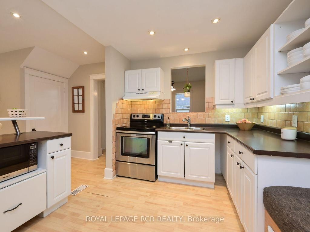 









307


Victoria

Street,
Shelburne,




ON
L9V 2Y4

