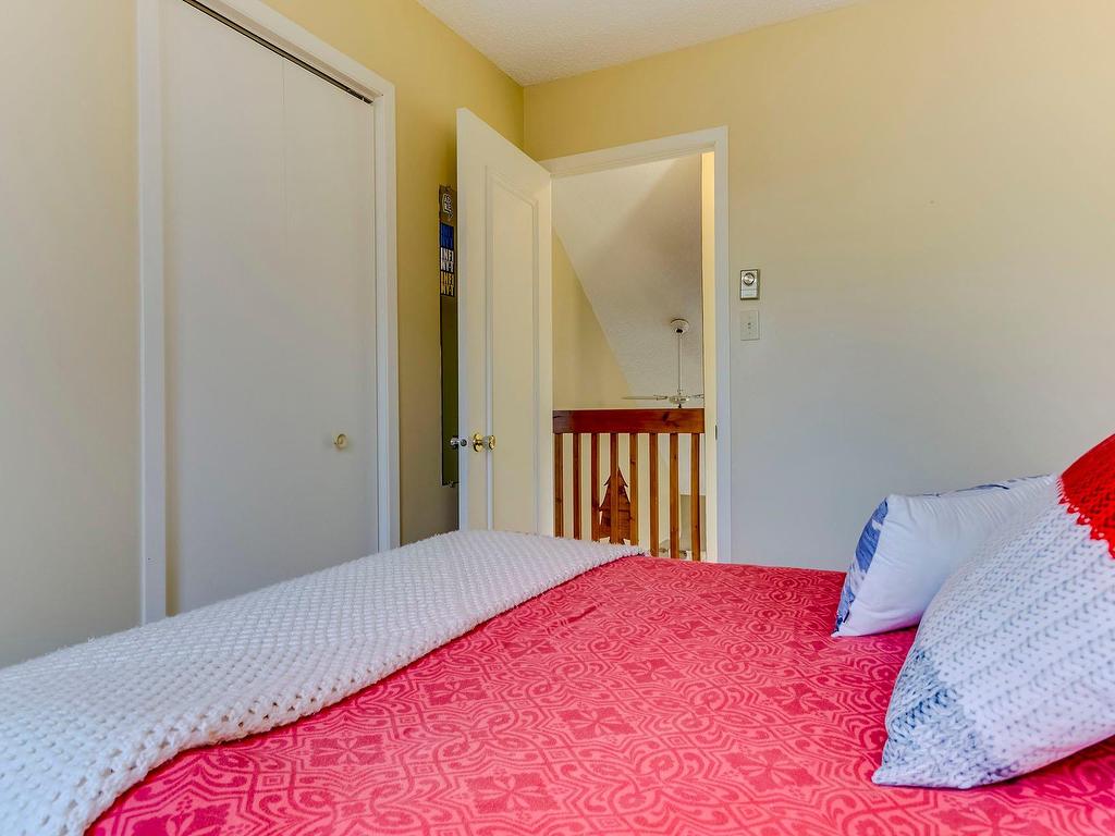 









252

 - 254


Ch. Boulanger

,
Sutton,




QC
J0E2K0

