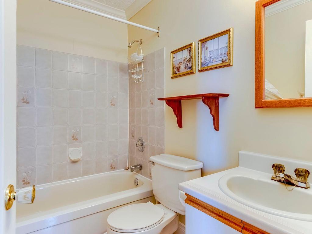 









252

 - 254


Ch. Boulanger

,
Sutton,




QC
J0E2K0

