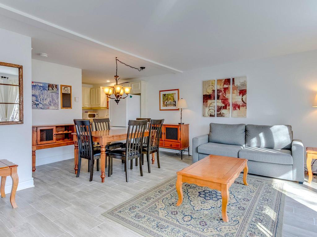 









252

 - 254


Ch. Boulanger

,
Sutton,




QC
J0E2K0

