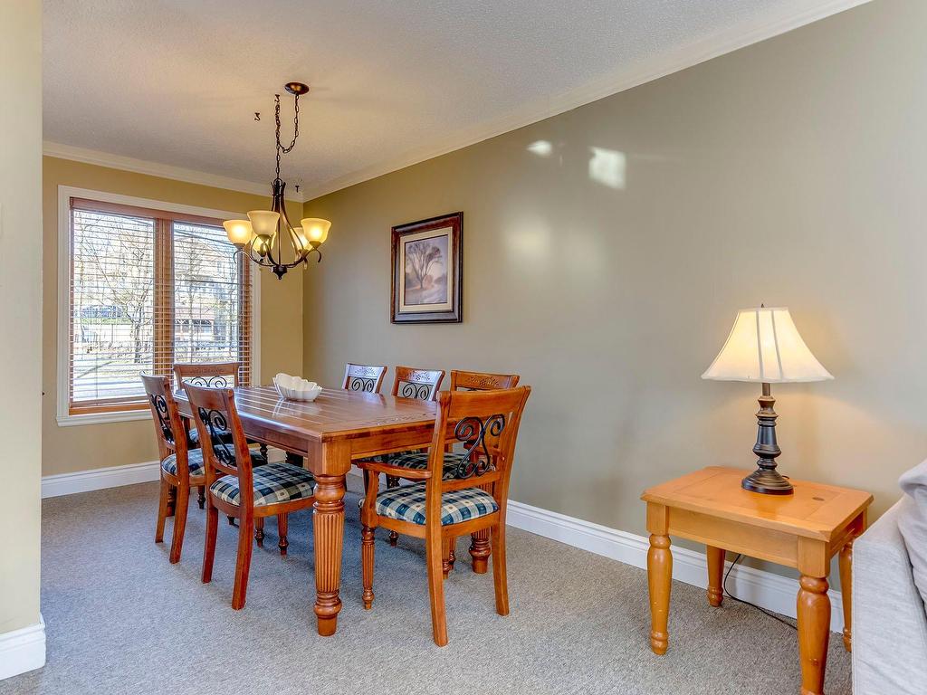 









252

 - 254


Ch. Boulanger

,
Sutton,




QC
J0E2K0

