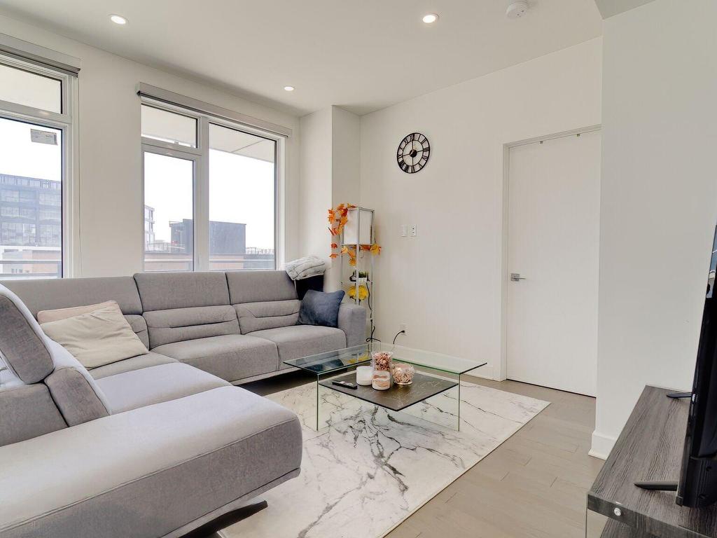 









5505


Boul. du Quartier

, 912,
Brossard,




QC
J4Z0R9

