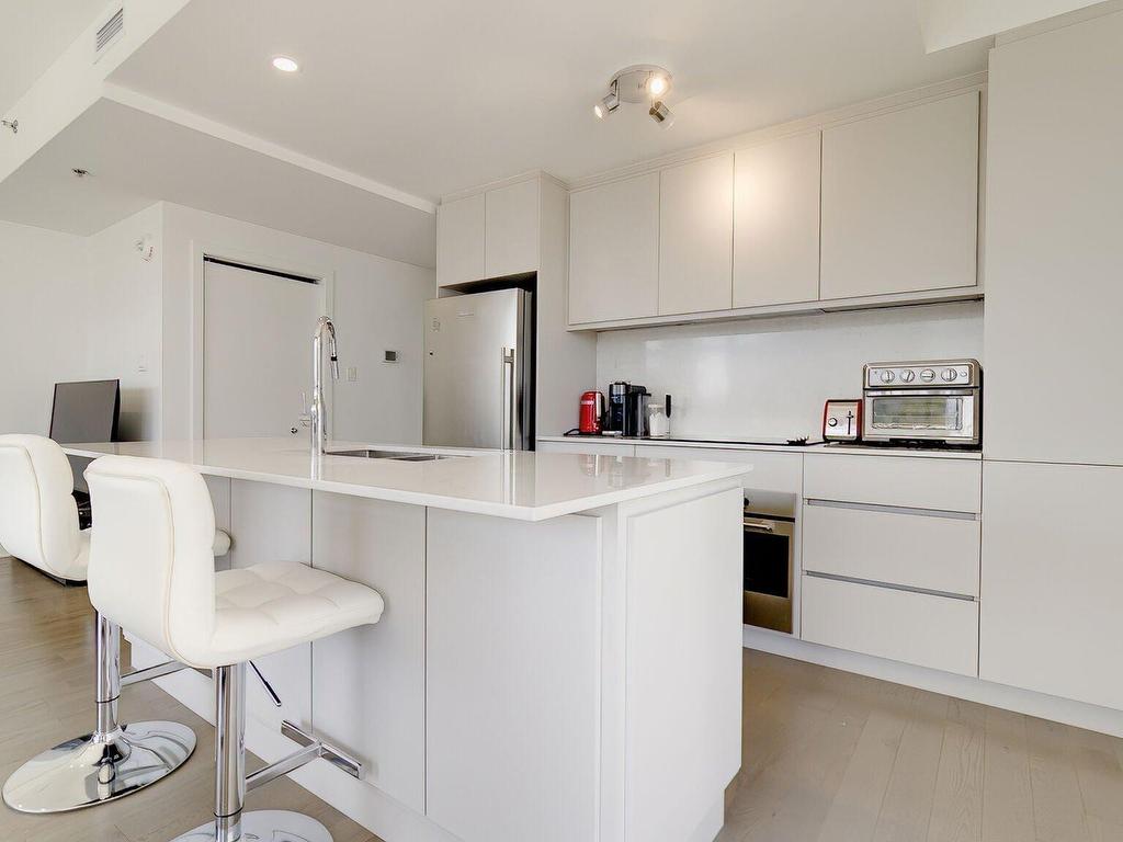 









5505


Boul. du Quartier

, 912,
Brossard,




QC
J4Z0R9

