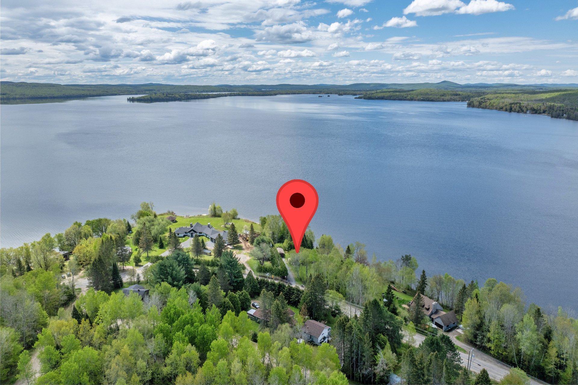 









3318


Ch. du Tour-du-Lac

,
Nominingue,




QC
J0W1R0


