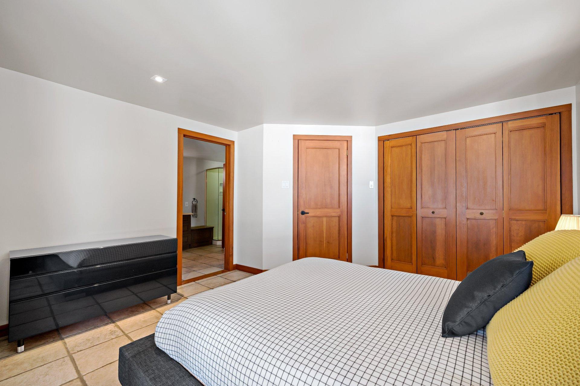 









3318


Ch. du Tour-du-Lac

,
Nominingue,




QC
J0W1R0

