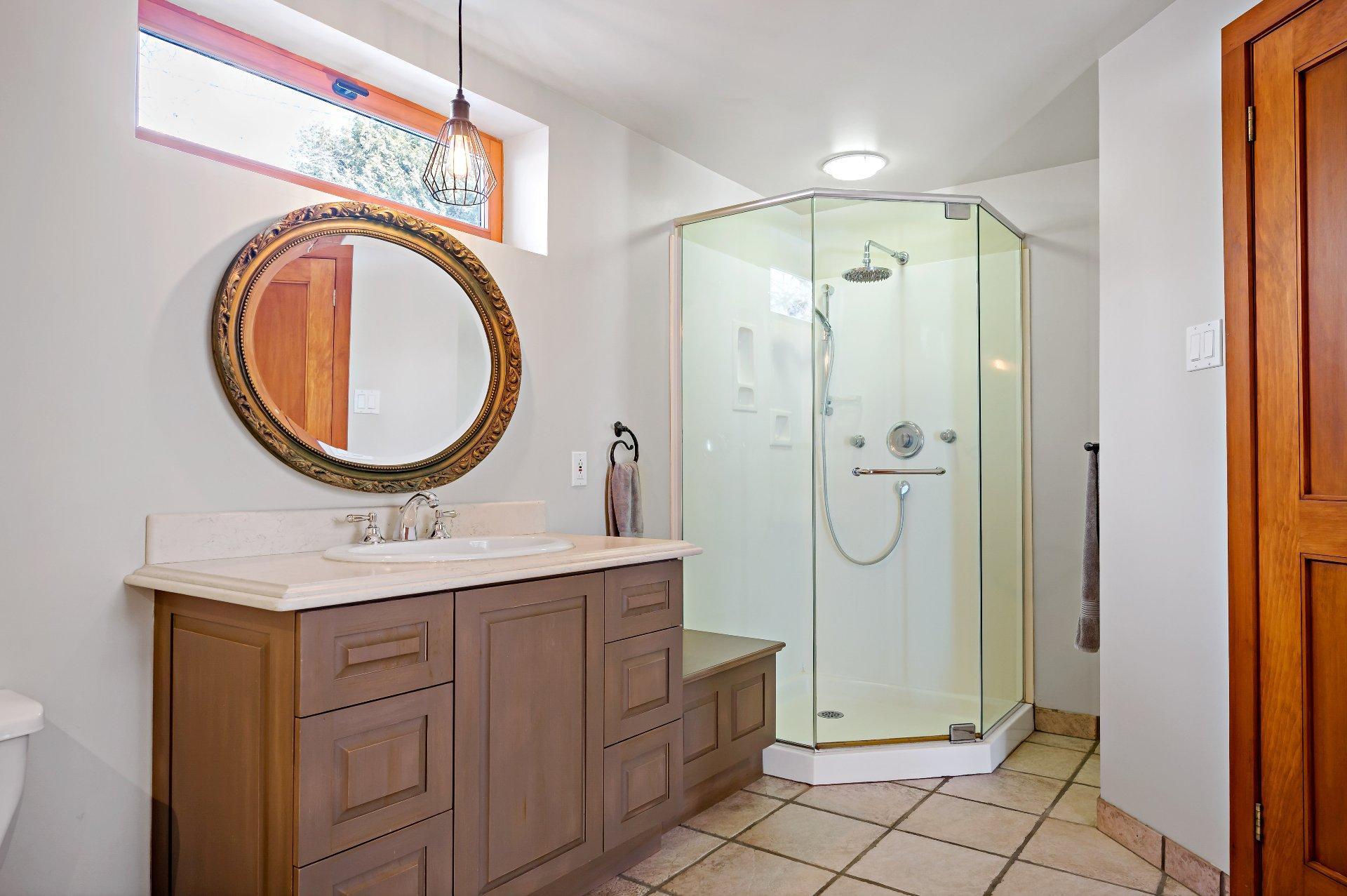 









3318


Ch. du Tour-du-Lac

,
Nominingue,




QC
J0W1R0

