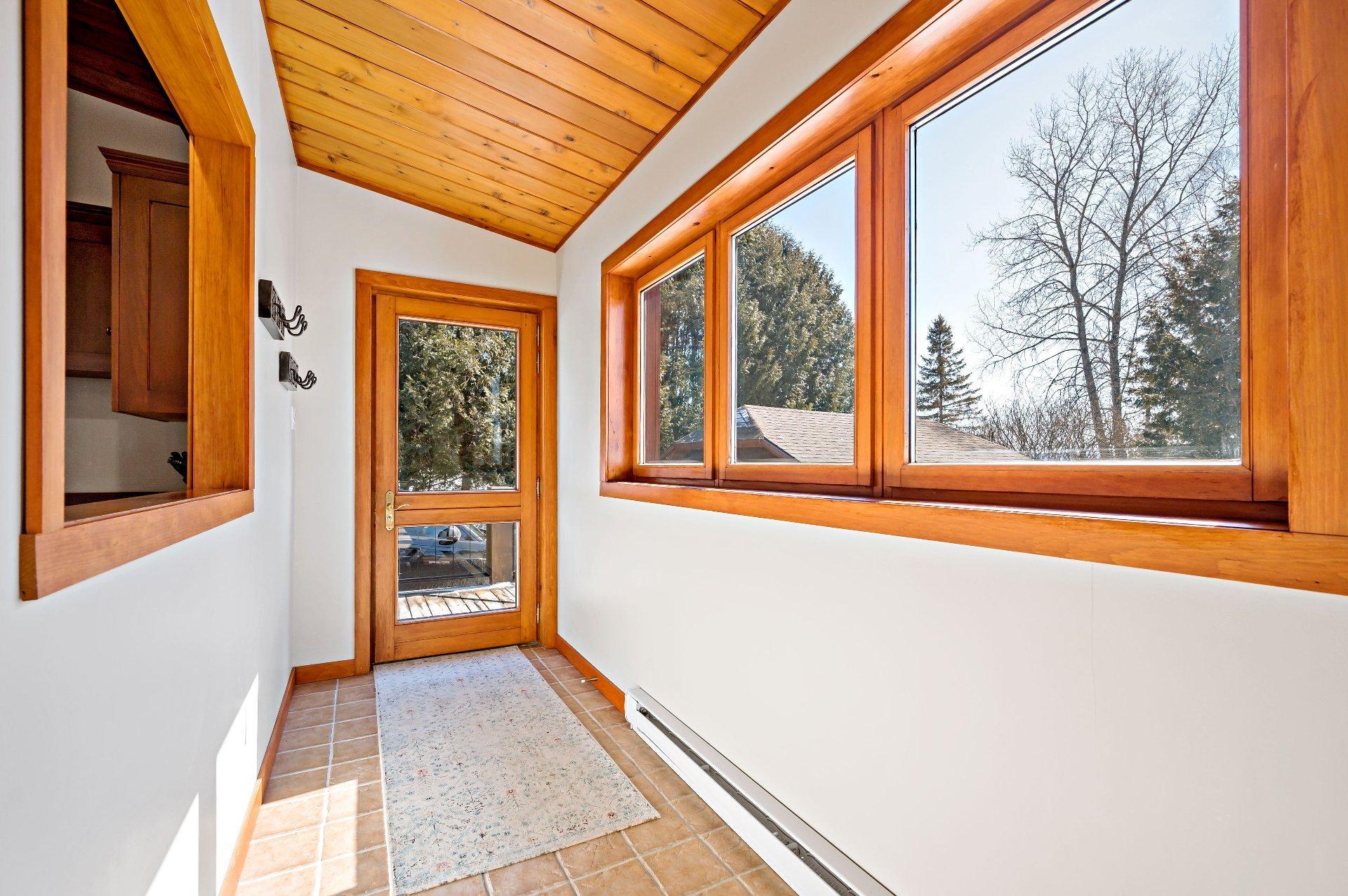 









3318


Ch. du Tour-du-Lac

,
Nominingue,




QC
J0W1R0

