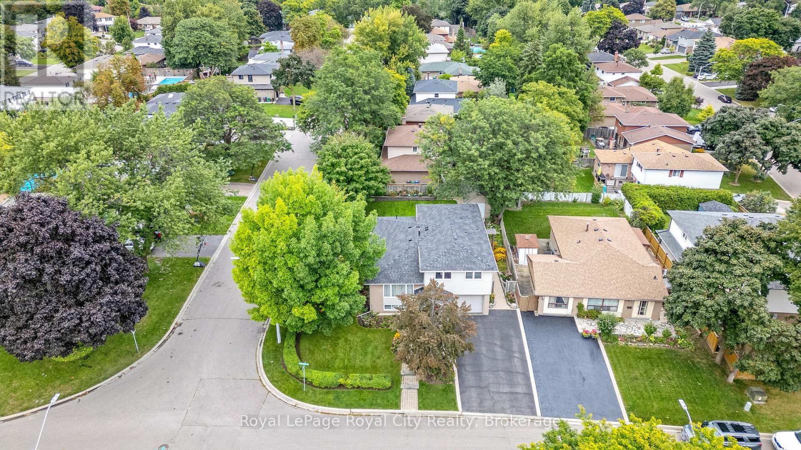 












35 INGLEWOOD DRIVE

,
Brampton (Brampton East),




Ontario
L6W2N4

