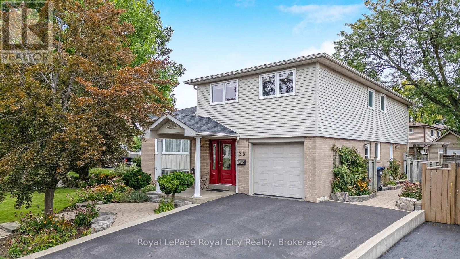 












35 INGLEWOOD DRIVE

,
Brampton (Brampton East),




Ontario
L6W2N4

