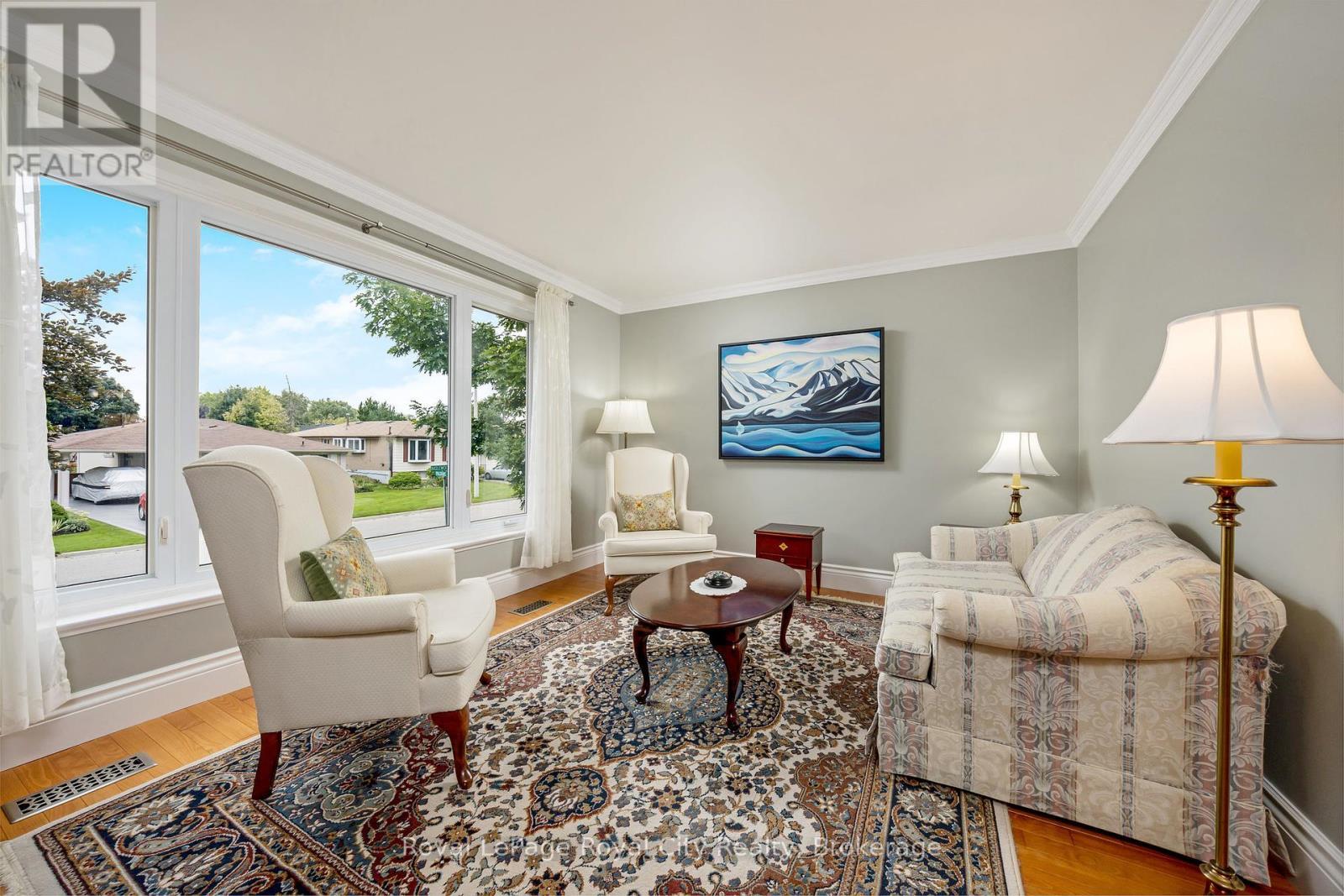 












35 INGLEWOOD DRIVE

,
Brampton (Brampton East),




Ontario
L6W2N4

