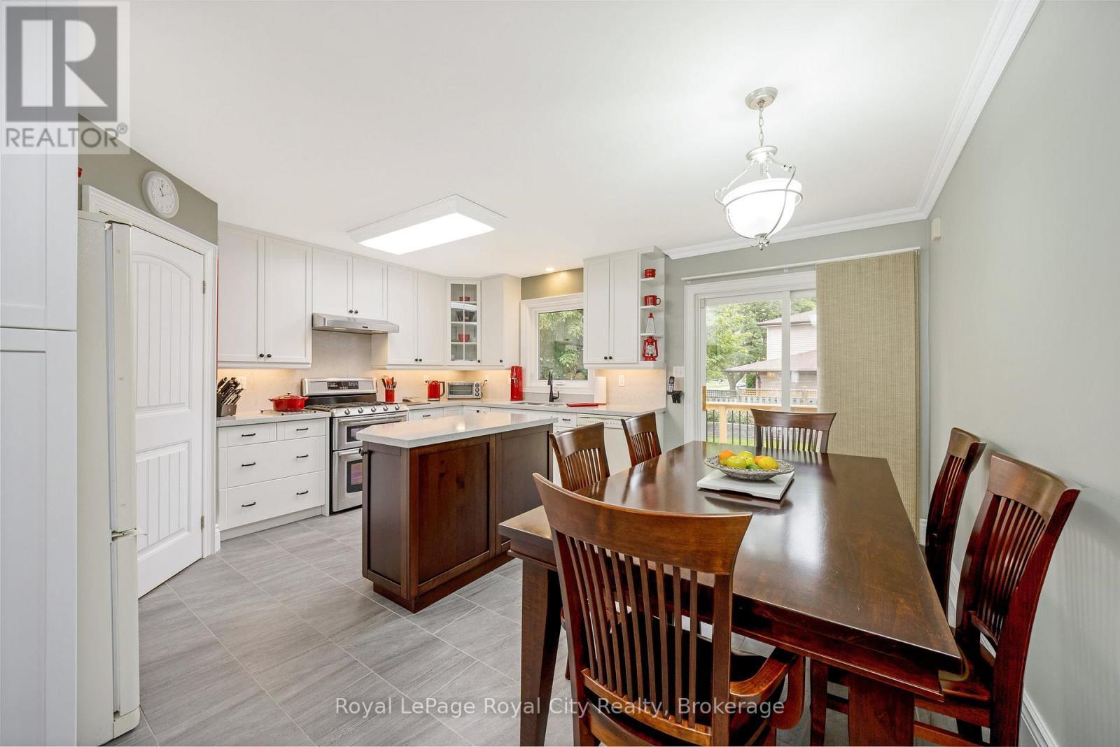 












35 INGLEWOOD DRIVE

,
Brampton (Brampton East),




Ontario
L6W2N4


