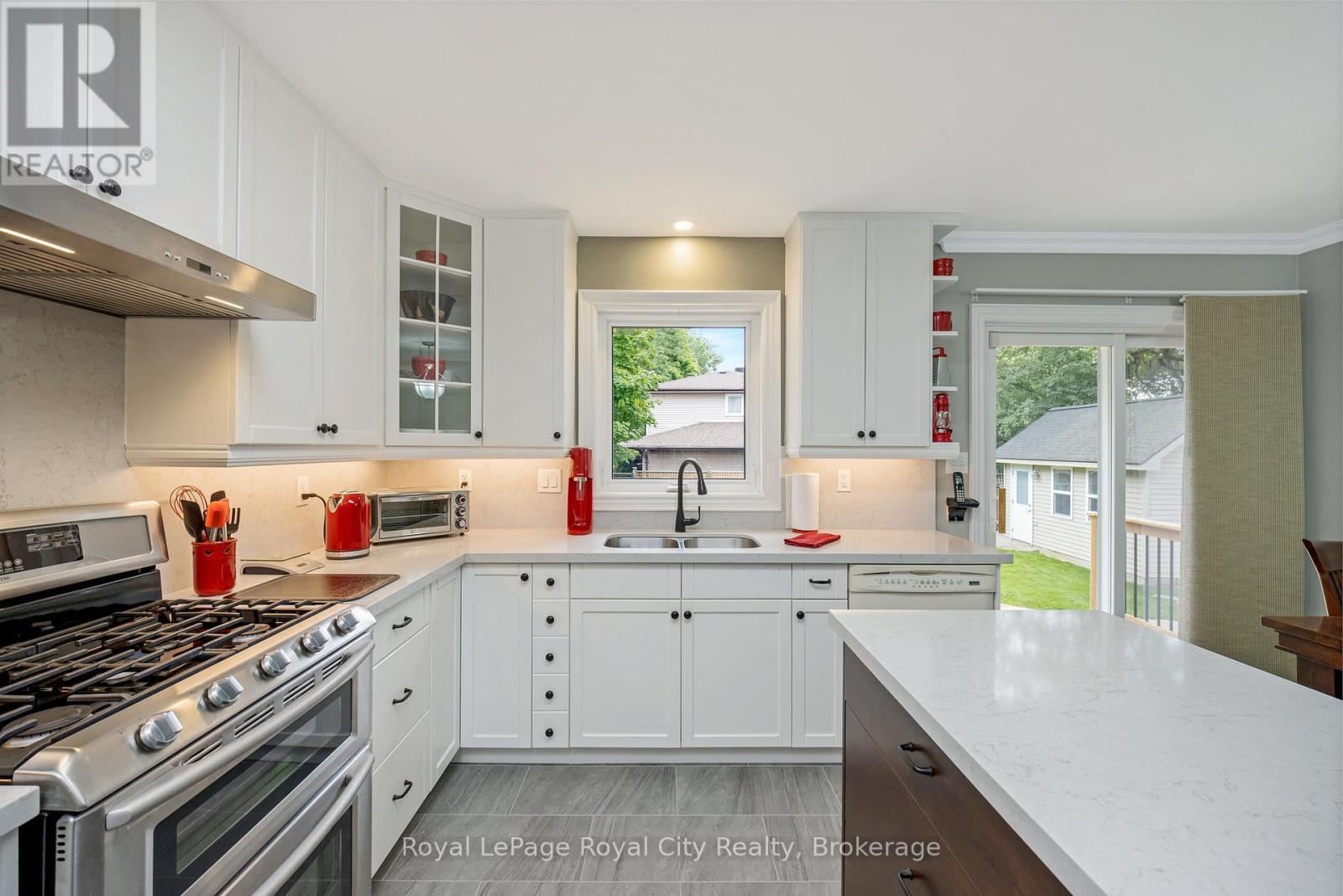 












35 INGLEWOOD DRIVE

,
Brampton (Brampton East),




Ontario
L6W2N4

