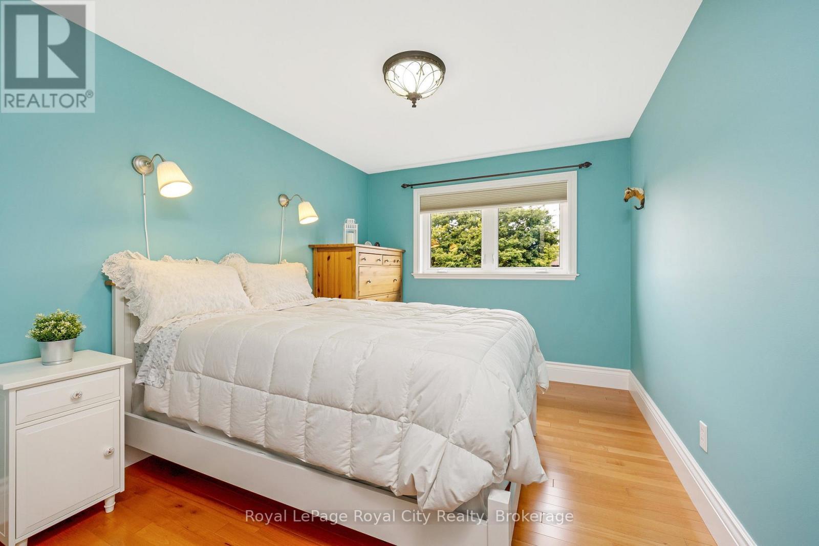 












35 INGLEWOOD DRIVE

,
Brampton (Brampton East),




Ontario
L6W2N4

