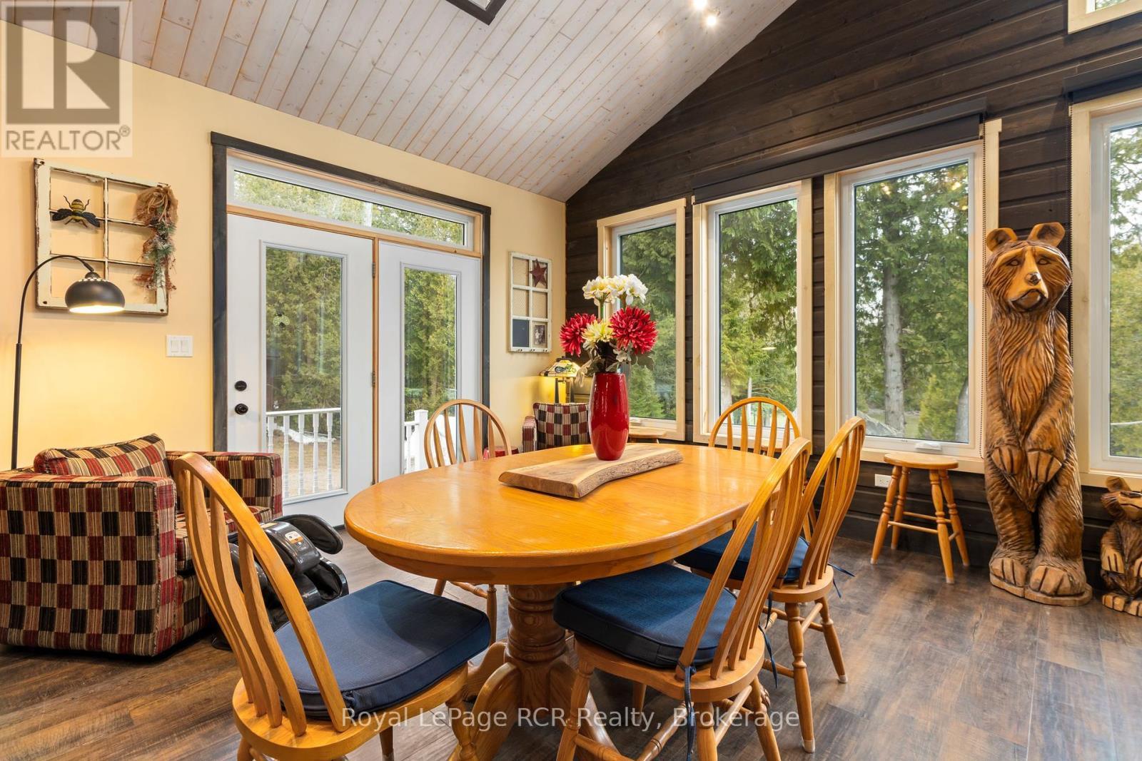 












19 REDGATE RD ROAD E

,
South Bruce Peninsula,




Ontario
N0H2T0


