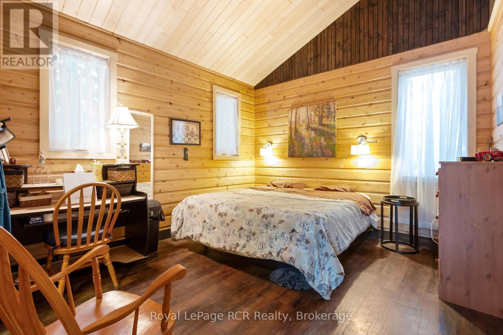 












19 REDGATE RD ROAD E

,
South Bruce Peninsula,




Ontario
N0H2T0


