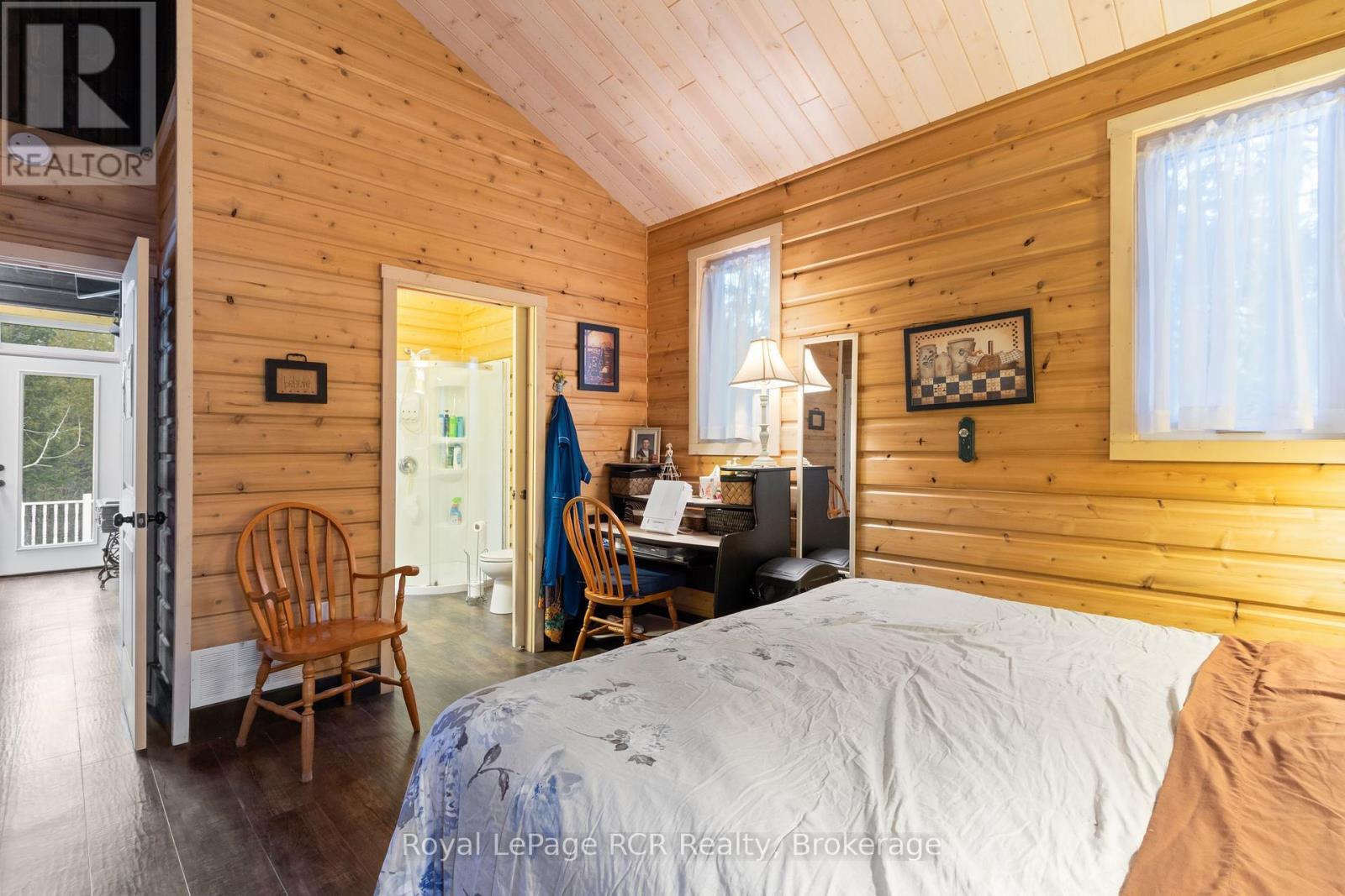 












19 REDGATE RD ROAD E

,
South Bruce Peninsula,




Ontario
N0H2T0

