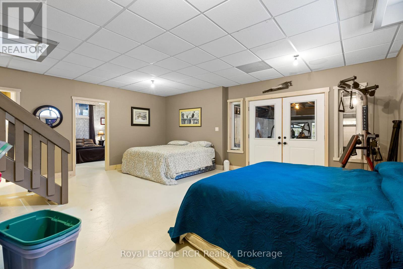 












19 REDGATE RD ROAD E

,
South Bruce Peninsula,




Ontario
N0H2T0

