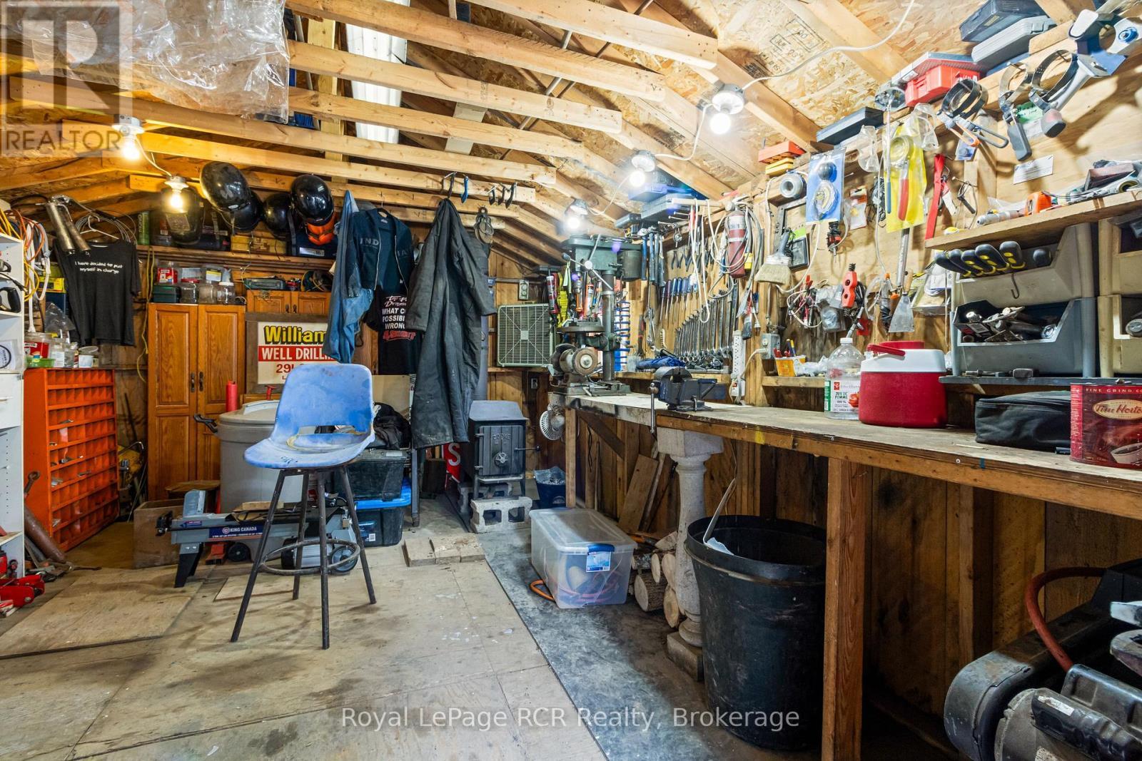 












19 REDGATE RD ROAD E

,
South Bruce Peninsula,




Ontario
N0H2T0

