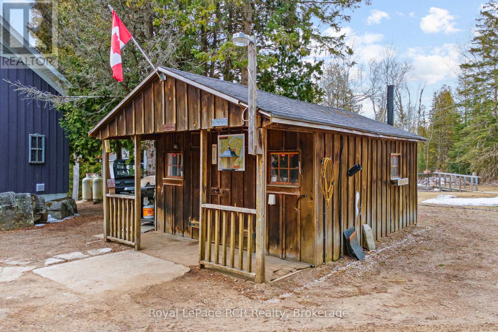 












19 REDGATE RD ROAD E

,
South Bruce Peninsula,




Ontario
N0H2T0

