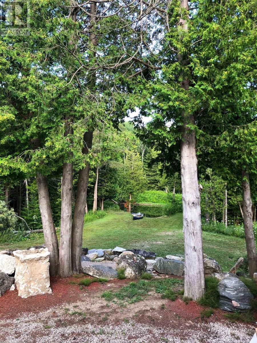 












19 REDGATE RD ROAD E

,
South Bruce Peninsula,




Ontario
N0H2T0

