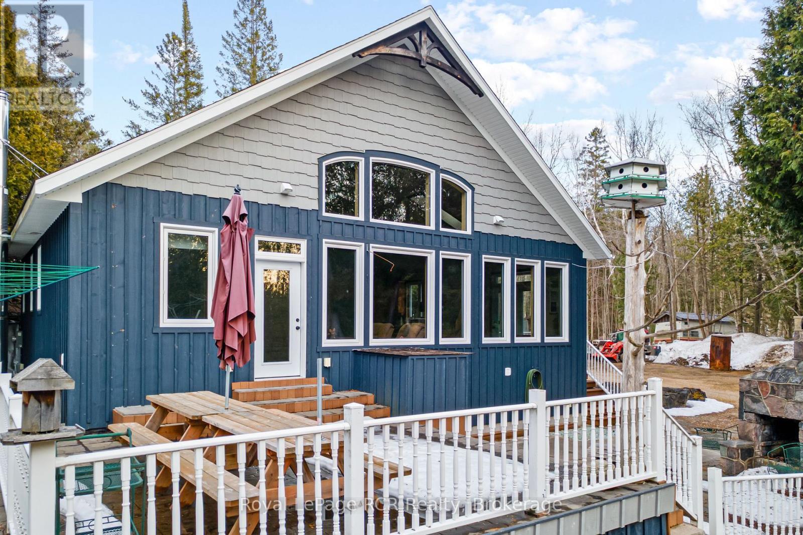 












19 REDGATE RD ROAD E

,
South Bruce Peninsula,




Ontario
N0H2T0

