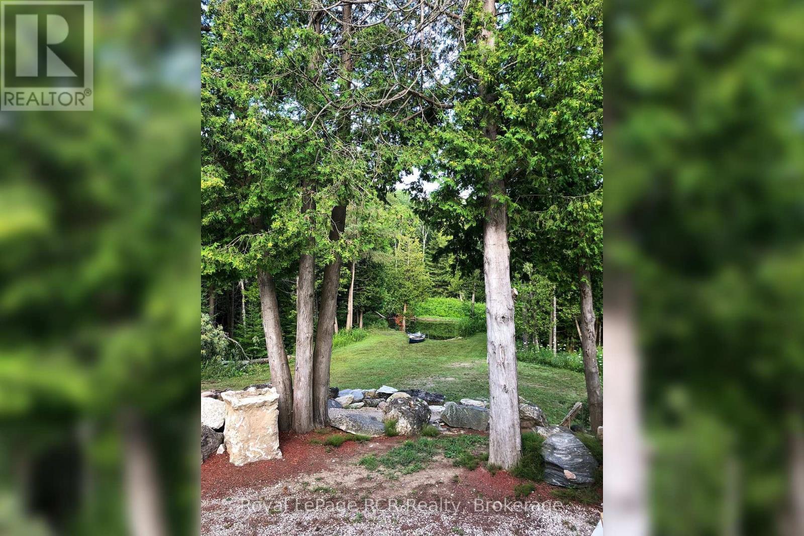 












19 REDGATE RD ROAD E

,
South Bruce Peninsula,




Ontario
N0H2T0

