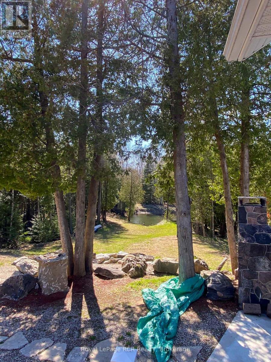 












19 REDGATE RD ROAD E

,
South Bruce Peninsula,




Ontario
N0H2T0

