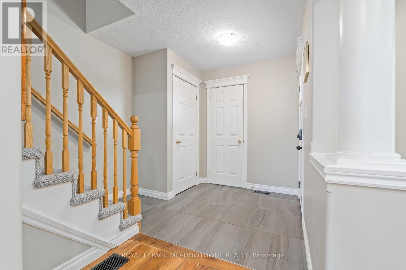 












239 JOLLIFFE AVENUE

,
Guelph/Eramosa,




Ontario
N0B2K0

