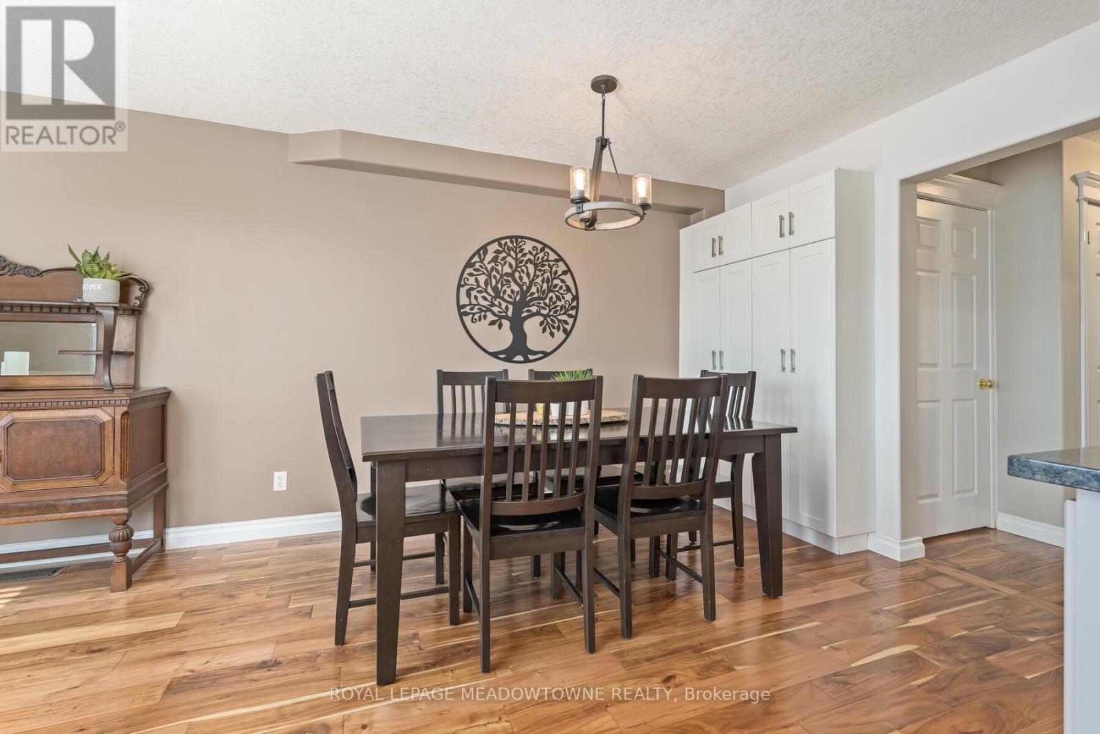 












239 JOLLIFFE AVENUE

,
Guelph/Eramosa,




Ontario
N0B2K0

