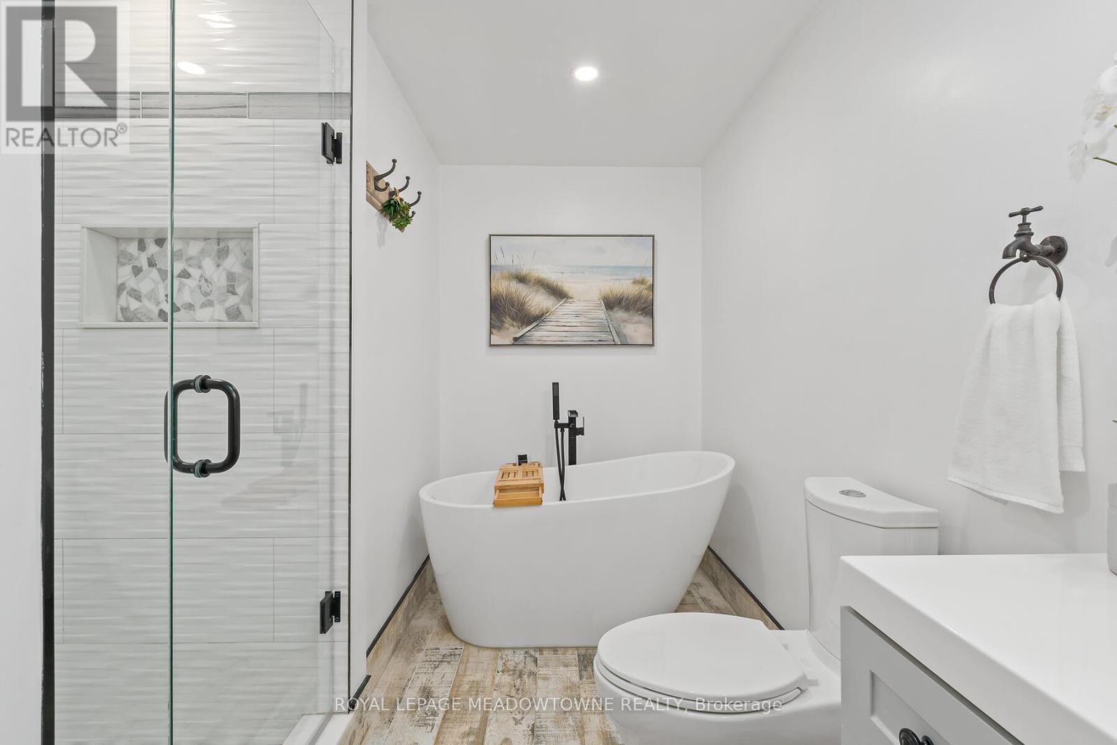












239 JOLLIFFE AVENUE

,
Guelph/Eramosa,




Ontario
N0B2K0

