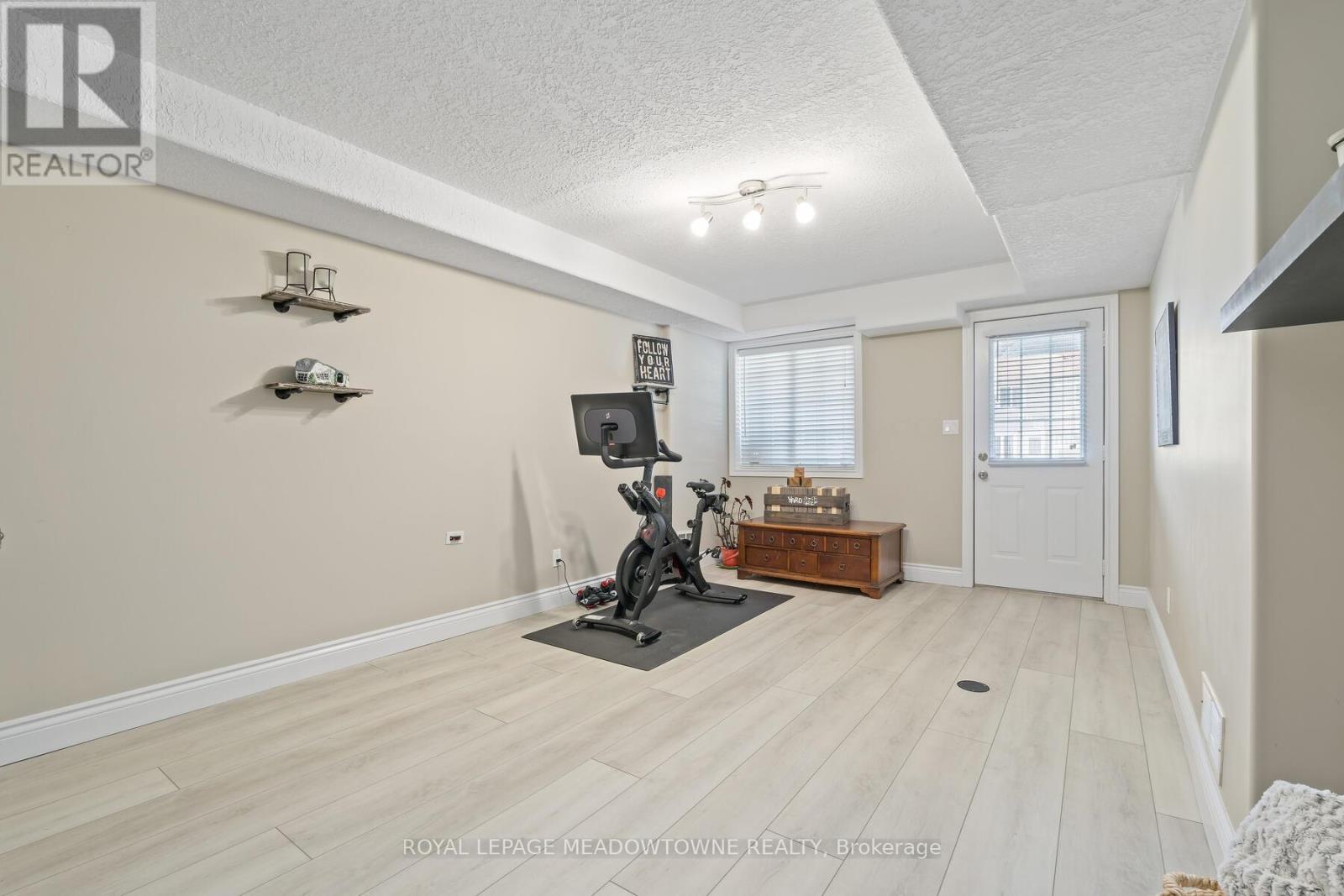 












239 JOLLIFFE AVENUE

,
Guelph/Eramosa,




Ontario
N0B2K0

