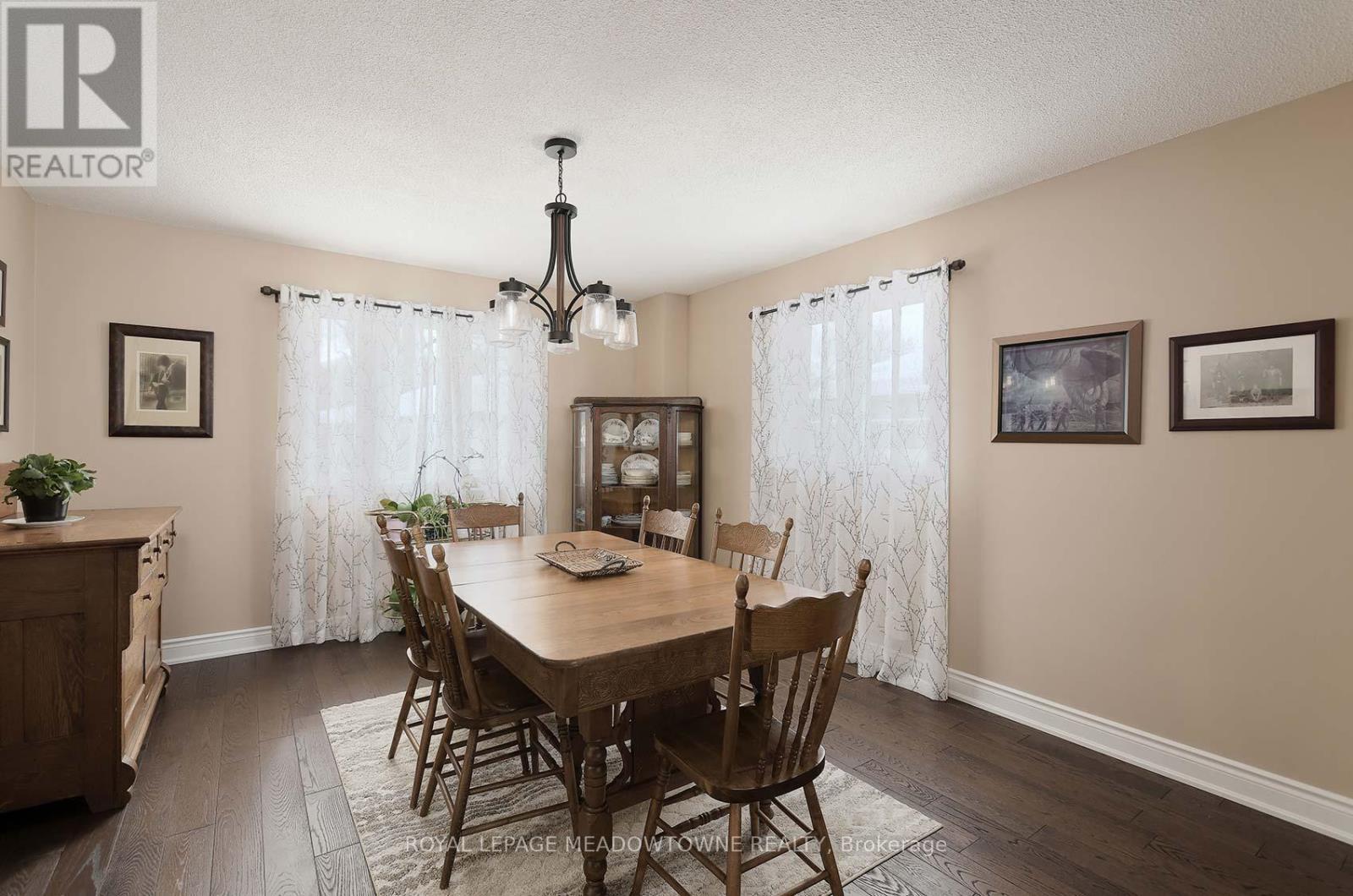 












41 STEEN DRIVE

,
Mississauga,




Ontario
L5N2V3

