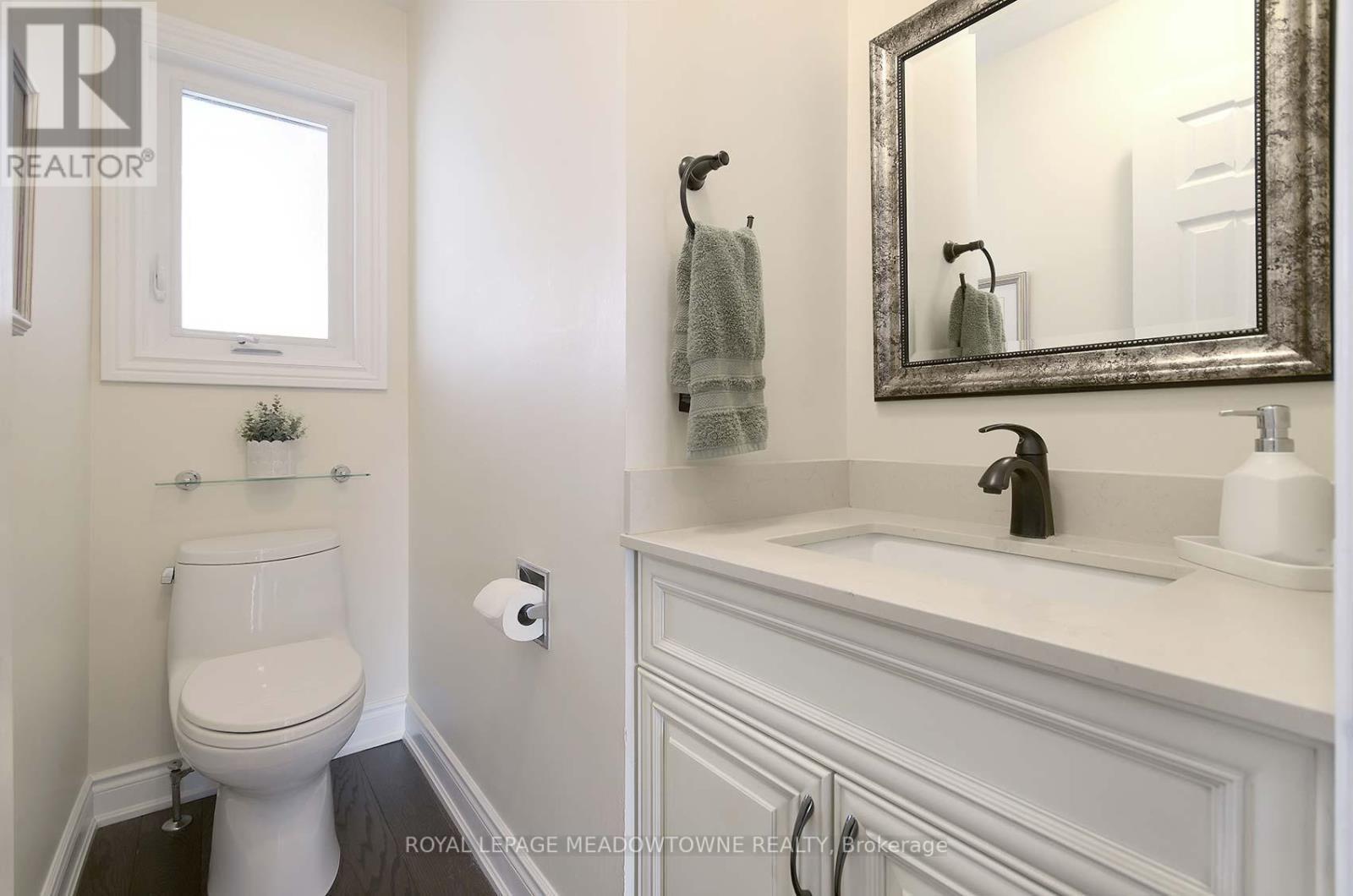 












41 STEEN DRIVE

,
Mississauga,




Ontario
L5N2V3

