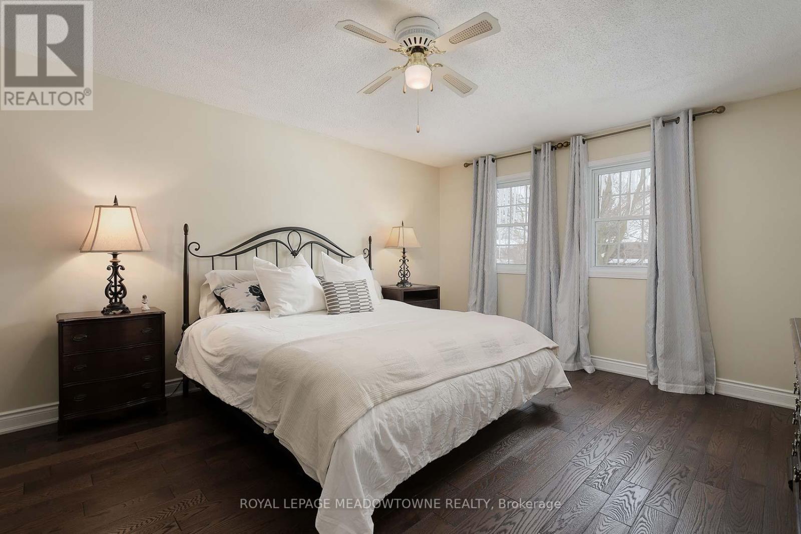 












41 STEEN DRIVE

,
Mississauga,




Ontario
L5N2V3

