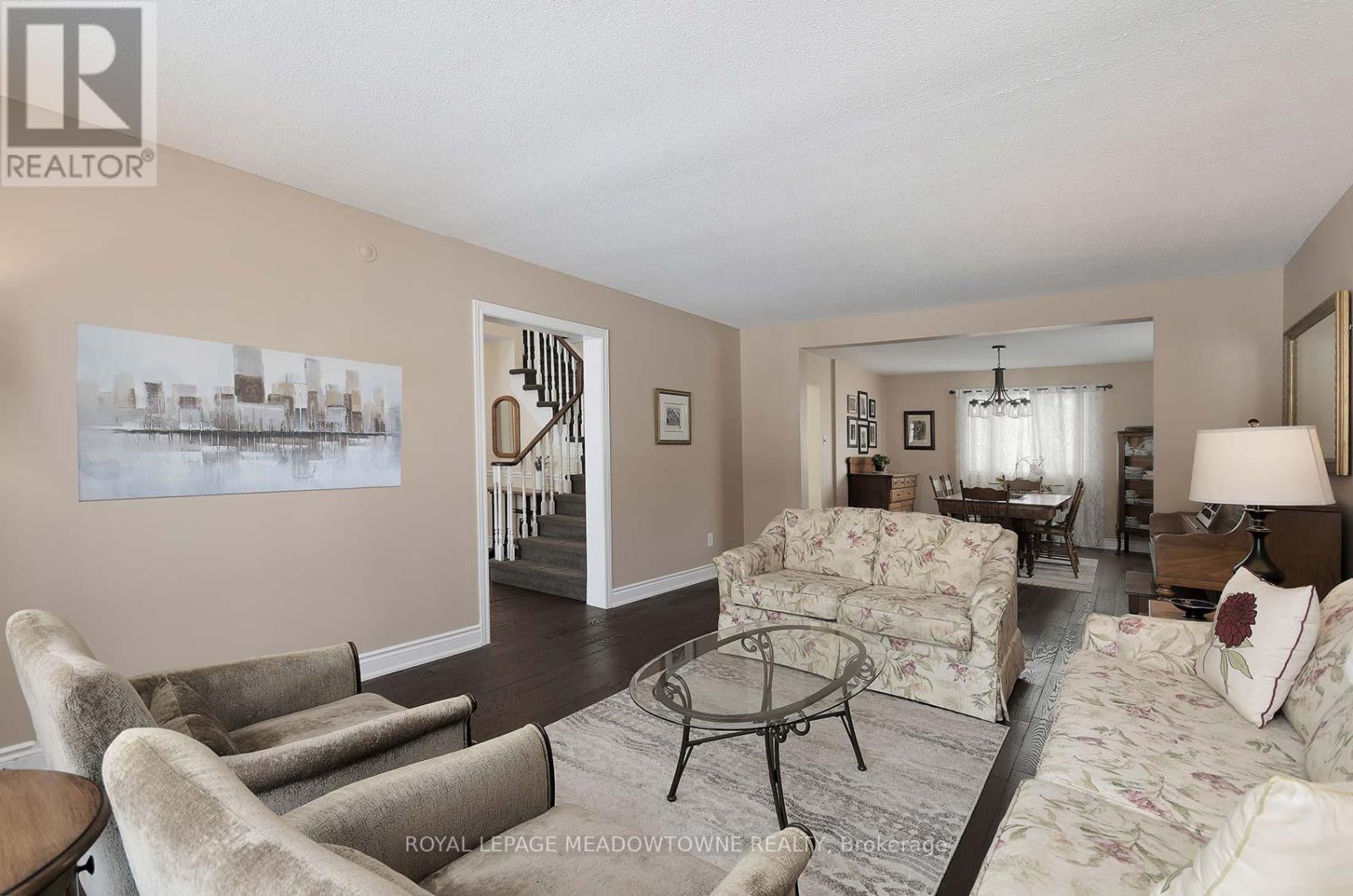 












41 STEEN DRIVE

,
Mississauga,




Ontario
L5N2V3

