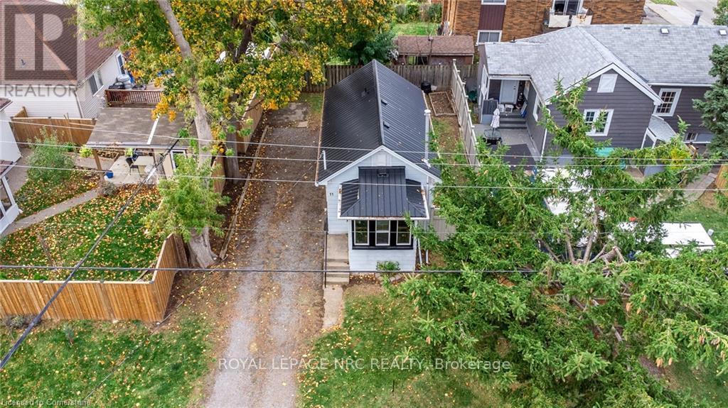 












11 PERRY STREET

,
St. Catharines,




Ontario
L2R1K7

