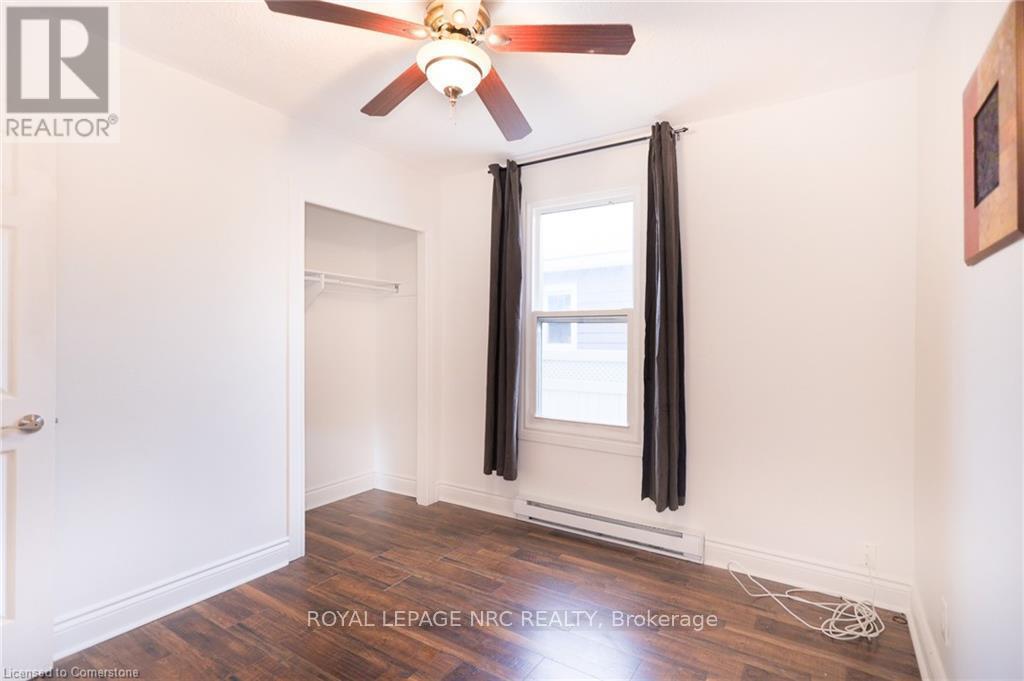 












11 PERRY STREET

,
St. Catharines,




Ontario
L2R1K7

