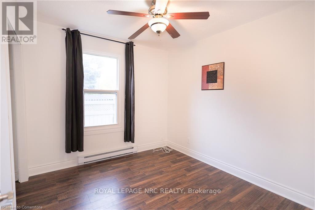 












11 PERRY STREET

,
St. Catharines,




Ontario
L2R1K7

