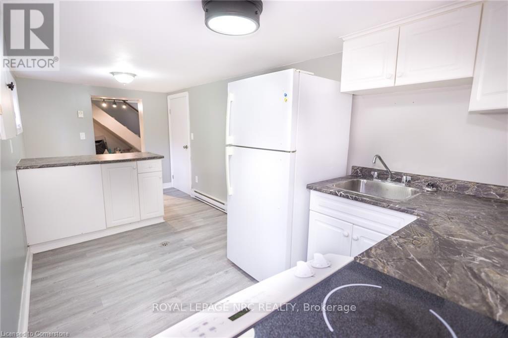 












11 PERRY STREET

,
St. Catharines,




Ontario
L2R1K7

