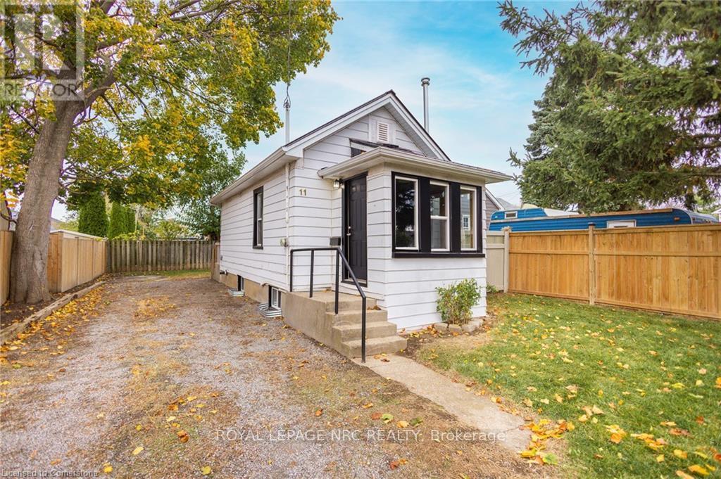 












11 PERRY STREET

,
St. Catharines,




Ontario
L2R1K7

