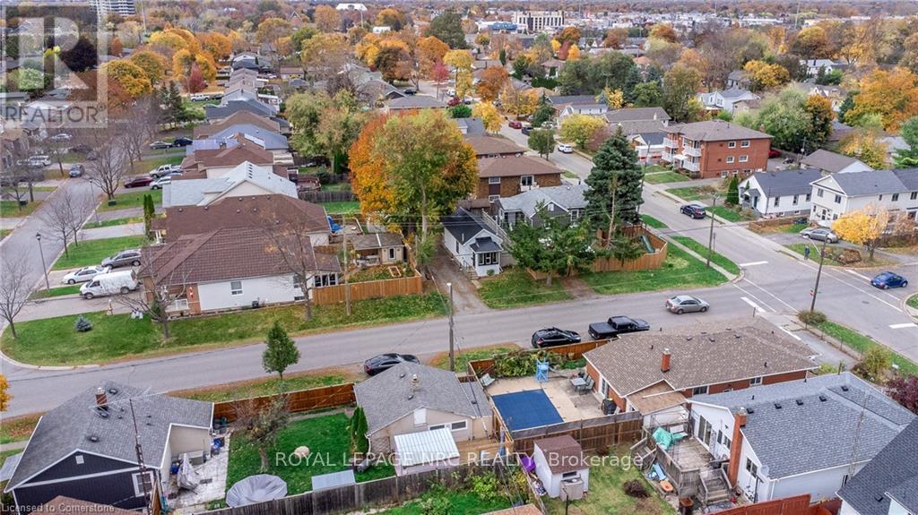 












11 PERRY STREET

,
St. Catharines,




Ontario
L2R1K7

